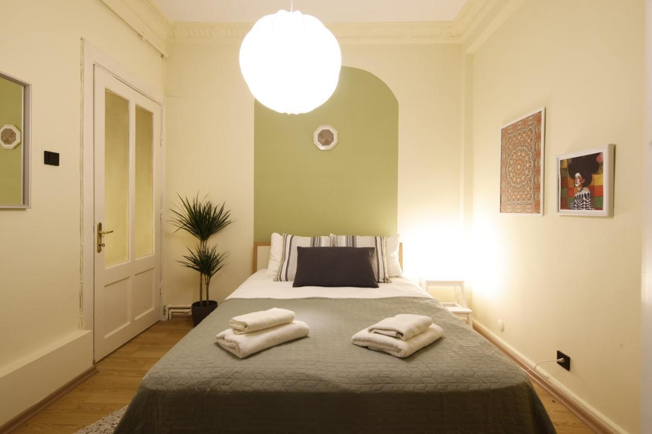 Vibrant&Central Flat near Taksim Square Istanbul Bagian luar foto